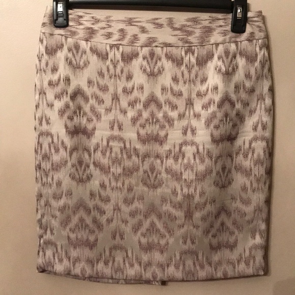 🆕 Ann Taylor pencil skirt. - Picture 1 of 8